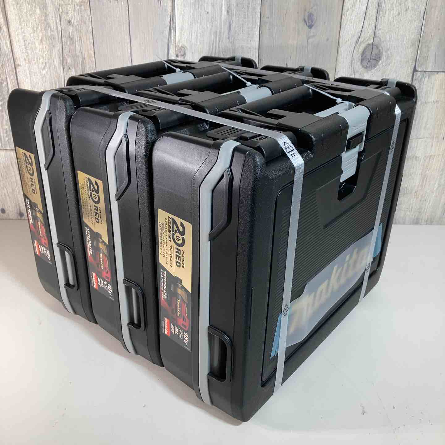 ◇マキタ(makita) コードレスインパクトドライバー TD173DGXPR ３台セット 純正バッテリ付 赤【戸田店】 ◇マキタ(makita) コードレスインパクトドライバー TD173DGXPR 3台