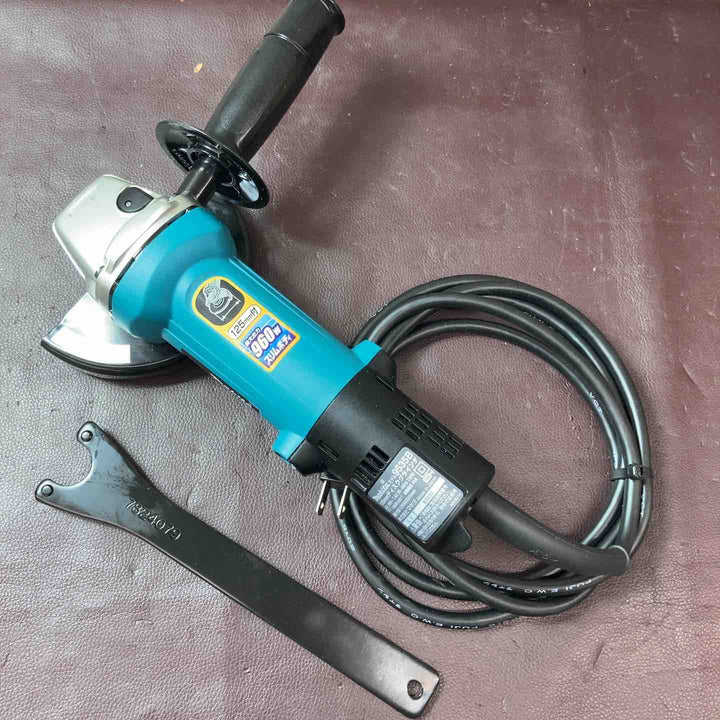 【中古美品】 マキタ(makita) 125mm ディスクグラインダ 9535B 【東大和店】
