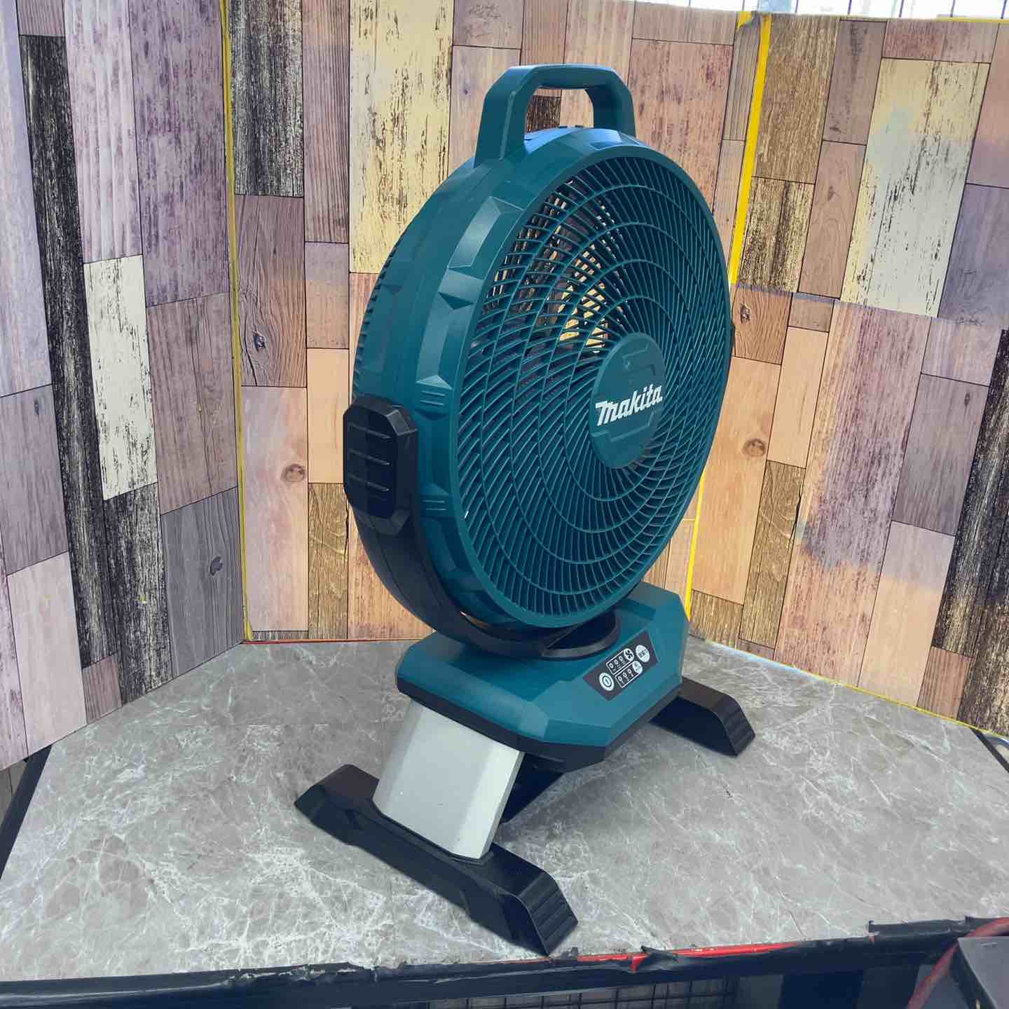 ◇マキタ(makita) コードレスファン CF301DZ【八潮店】 – アクトツール