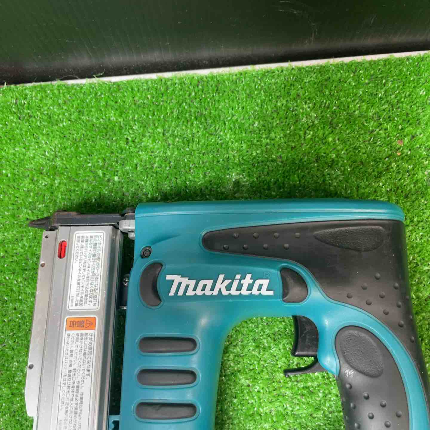 ◇マキタ(makita) コードレスピンネイラ PT350DZK 3.0Ahバッテリー専用