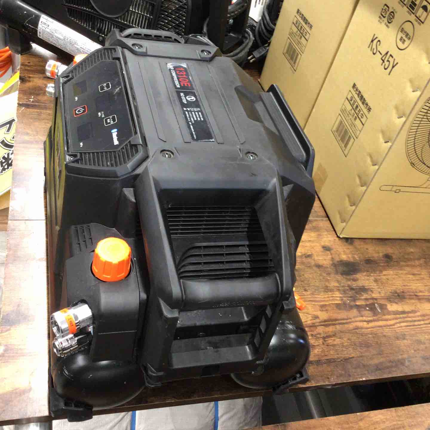 ☆マックス(MAX) エアコンプレッサー AK-HH1310E【草加店】 – アクト