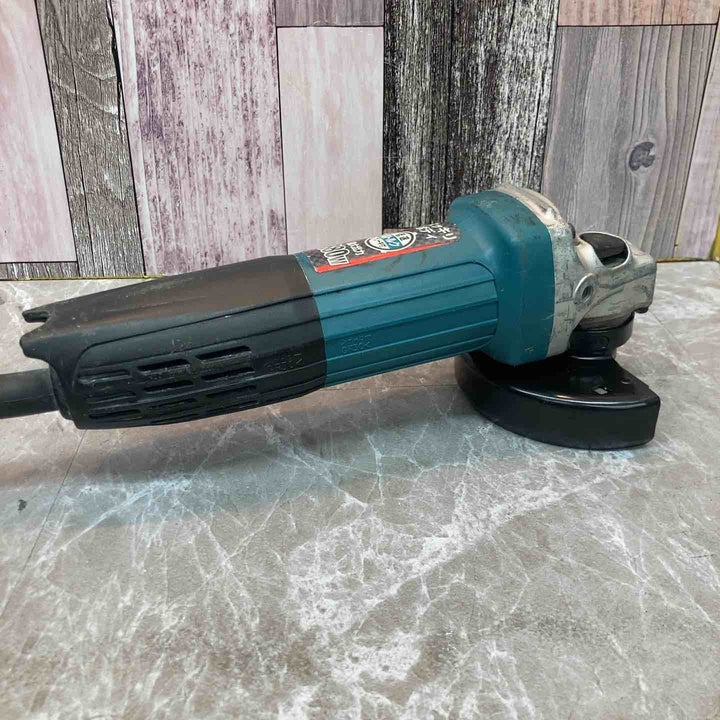 ☆マキタ(makita) 100mmディスクグラインダ GA4033【八潮店】