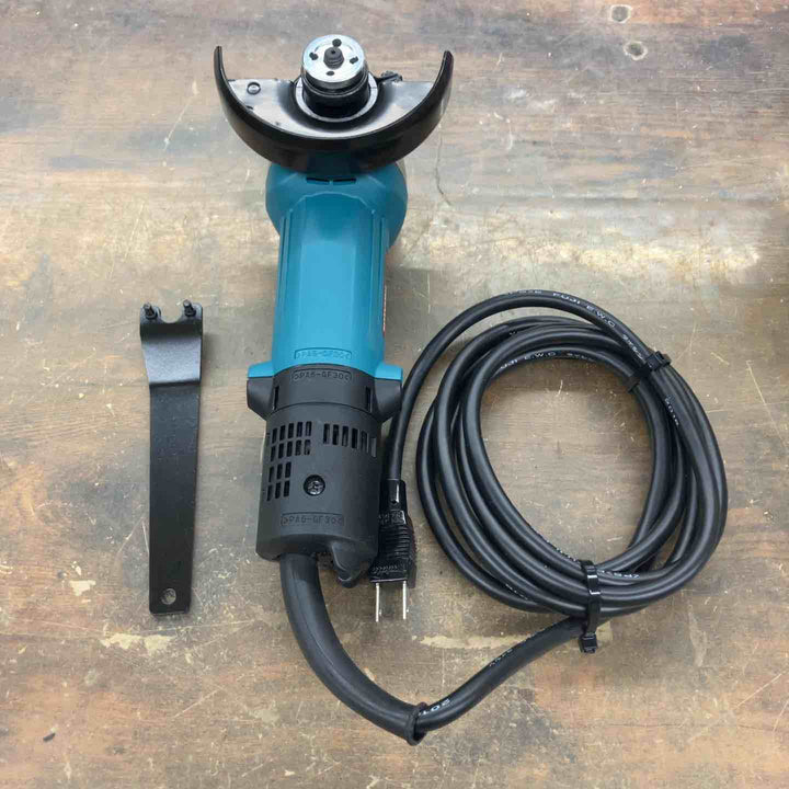 ☆マキタ(makita) 100mmディスクグラインダ 9533B【戸田店】