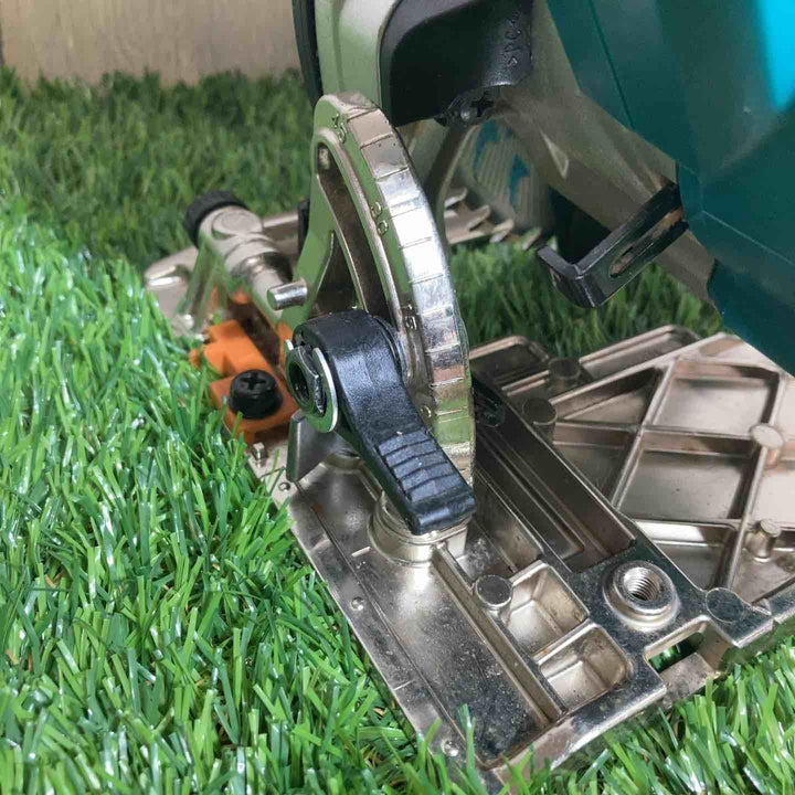 ★マキタ(makita)18V 125mmコードレス丸のこ HS474DZ 本体のみ 若干ベース歪み有【戸田店】