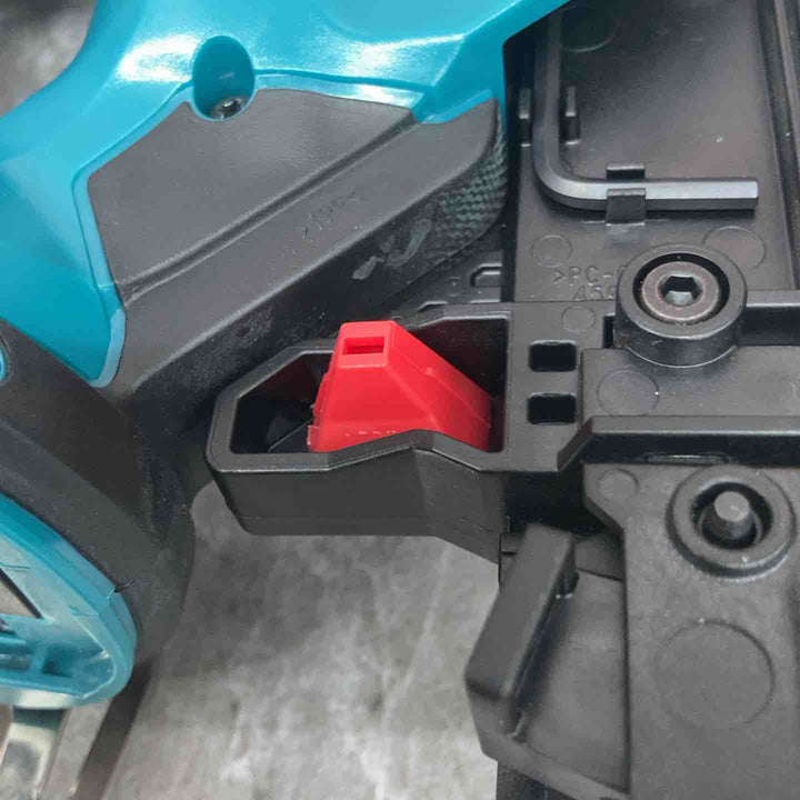 【中古品/美品】マキタ(makita) 充電式 18V 35mm 面木釘打ち機 FN350DZ 本体のみ フィニッシュネイラ【八潮店】