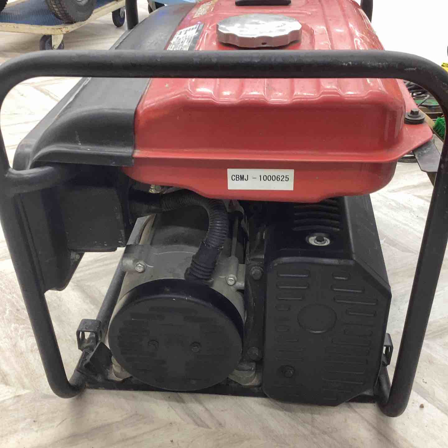 ◇ダイシン(DAISHIN) 大型タンク発電機 CBM2600 50Hz ホンダ(HONDA