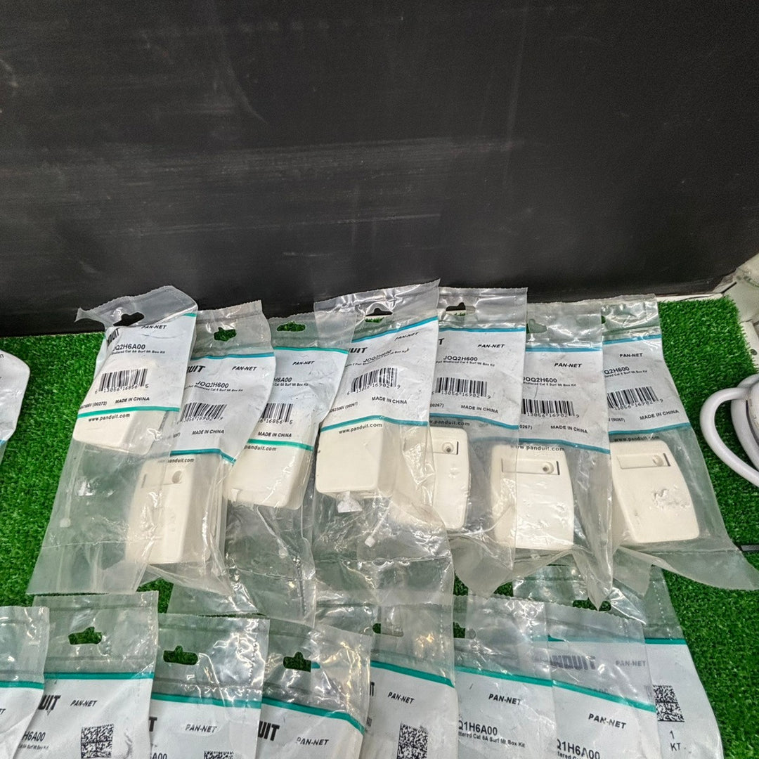 【未使用品】PANDUIT(パンドウイット) モジュラー ローゼット キット ボックス など 各種 JOQ1H6A00 JOQ2H500 など 合計38点 【電材館越谷店】