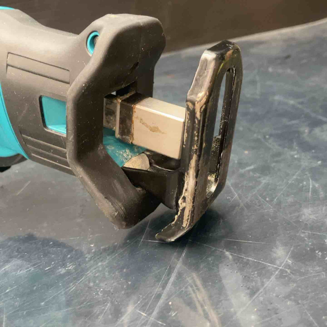 ★マキタ(makita) コードレスレシプロソー JR144DZ【川越店】