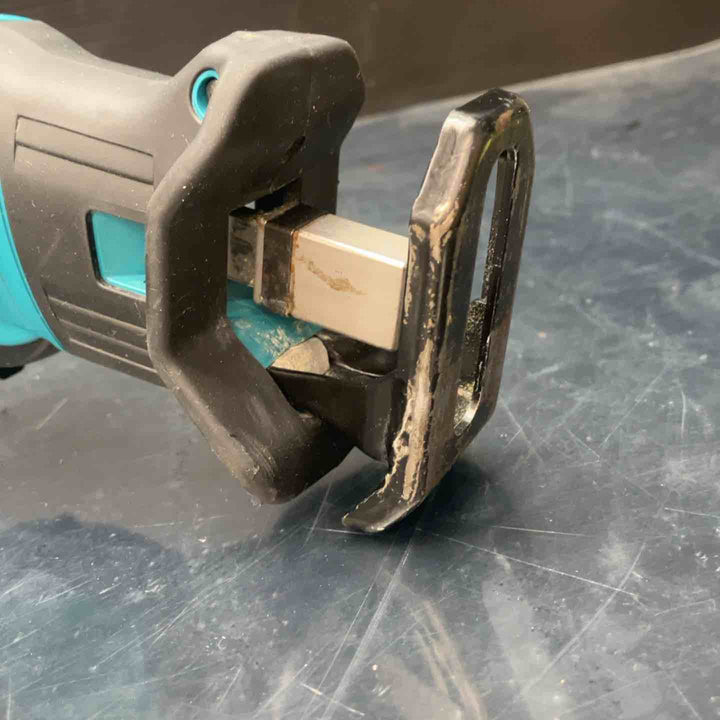 ★マキタ(makita) コードレスレシプロソー JR144DZ【川越店】