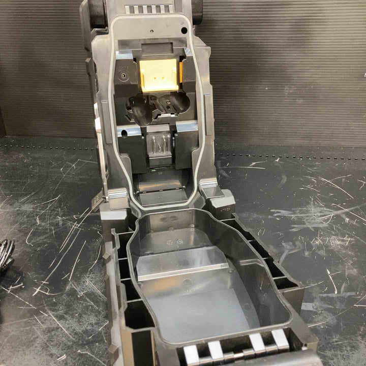 ★マキタ(makita) コードレスラジオ MR108B【川越店】