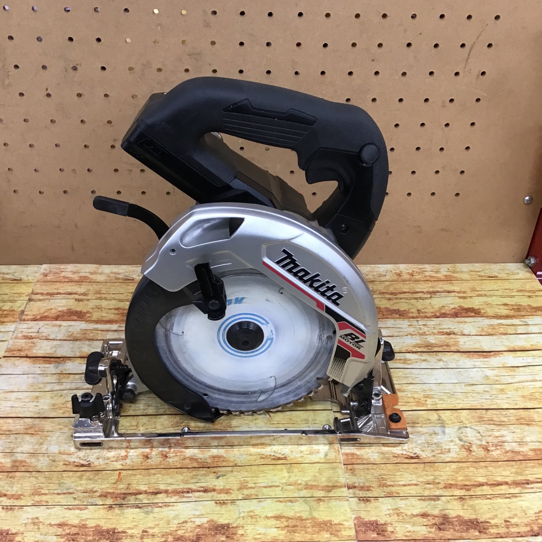 マキタ(makita) コードレス丸のこ HS631DRGXB【川崎店】 – アクト