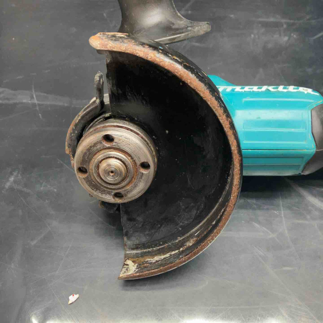 ★マキタ(makita) 125mmコードレスディスクグラインダー GA504DRGXN【川越店】