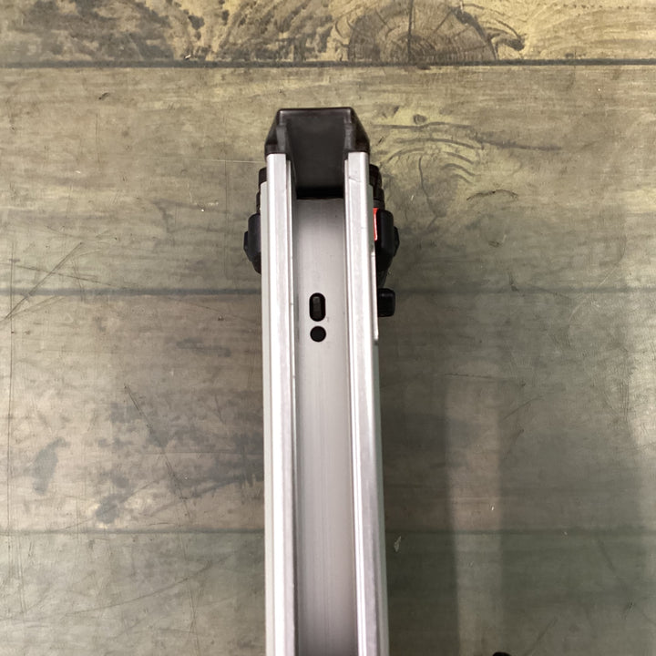 マキタ(makita) 高圧エアタッカ エアダスタ付 10mm 赤 AT1025HB 【東大和店】