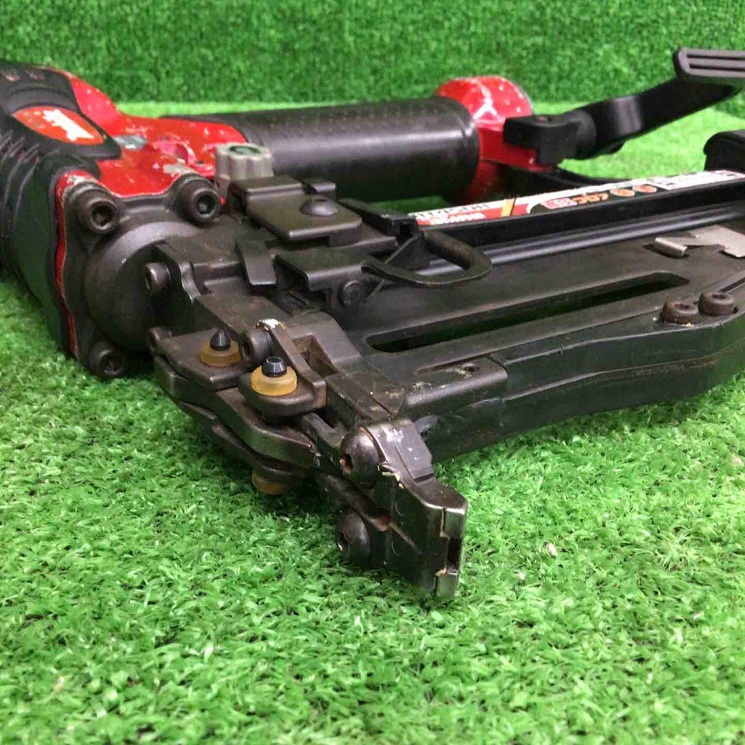 【中古品】 マキタ/makita 高圧フロアタッカ AT450H (4MA) 【鴻巣店】