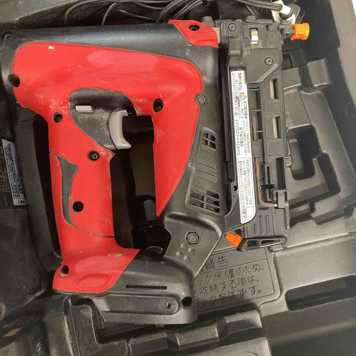 ◇マックス(MAX) コードレスピンネイラ TJ-35P2　充電器、10.8V3Ahバッテリー1つ付属【戸田店】
