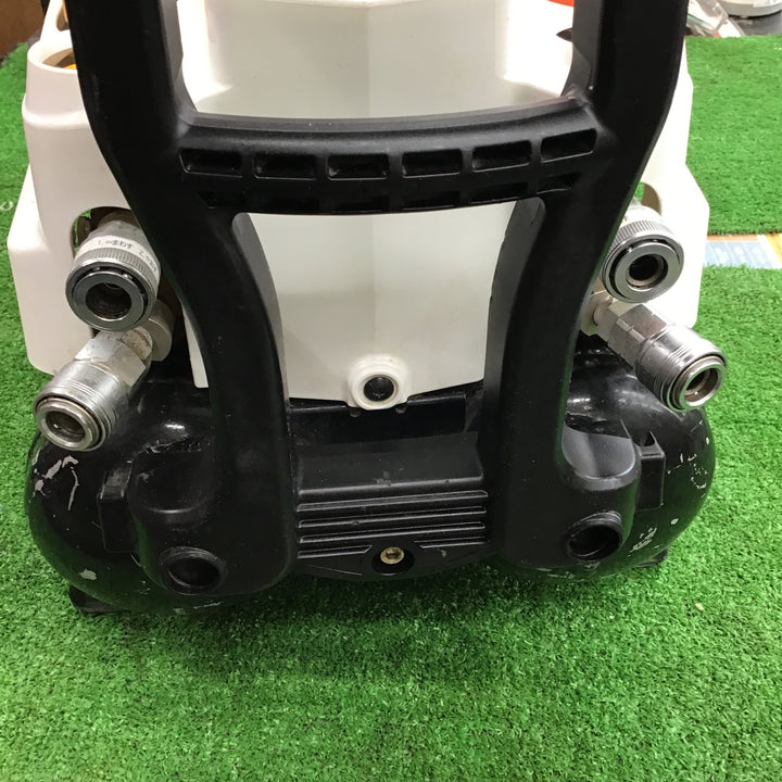 〇MAX 限定カラーエアコンプレッサー AK-HL1250E マーブルホワイト【桶川店】