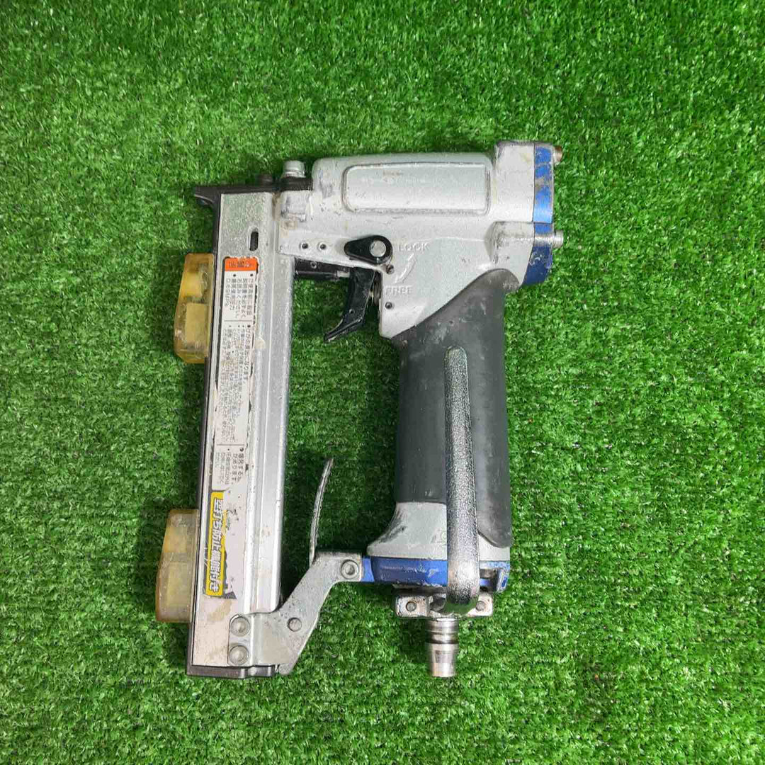 【中古品】 マキタ(makita) 常圧軽天タッカ AT422CA 【藤沢店】