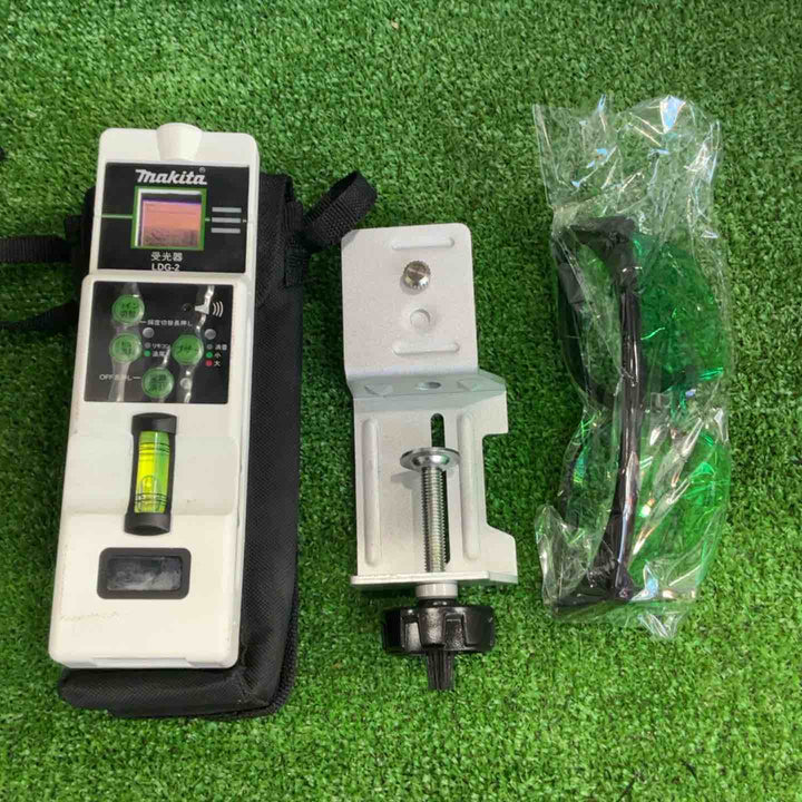 ◇マキタ(makita) 水平/垂直ライン グリーンレーザー墨出し器 SK208GX  受光器付き【草加店】