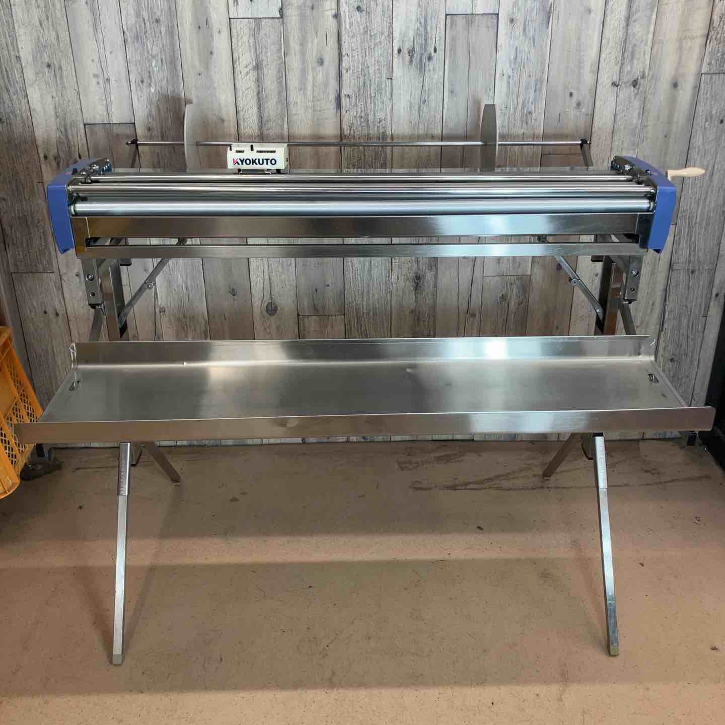 中古品／店頭受取り限定】 極東 手動糊付け機 β-ED (B-ED) 壁紙 クロス