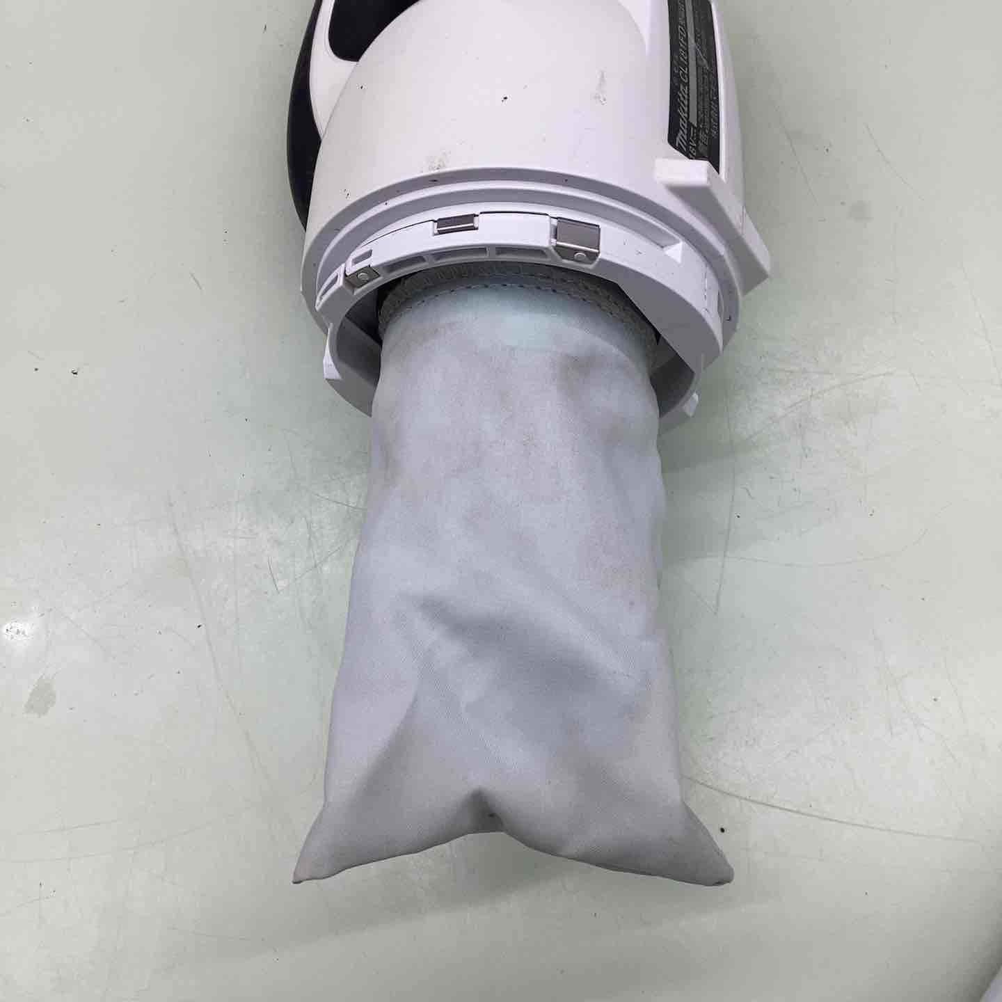 ☆マキタ(makita) コードレスクリーナー CL181FDZW【越谷店】 ☆マキタ(makita) コードレスクリーナー CL181FDZW【越谷店】