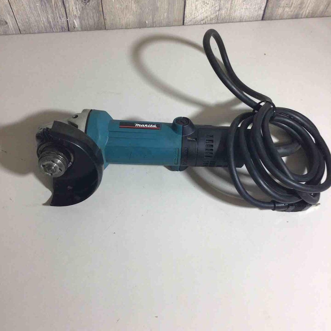 ☆マキタ(makita) ディスクグラインダ 低速高トルク ブレーキ付 100mm 9533BLA【戸田店】