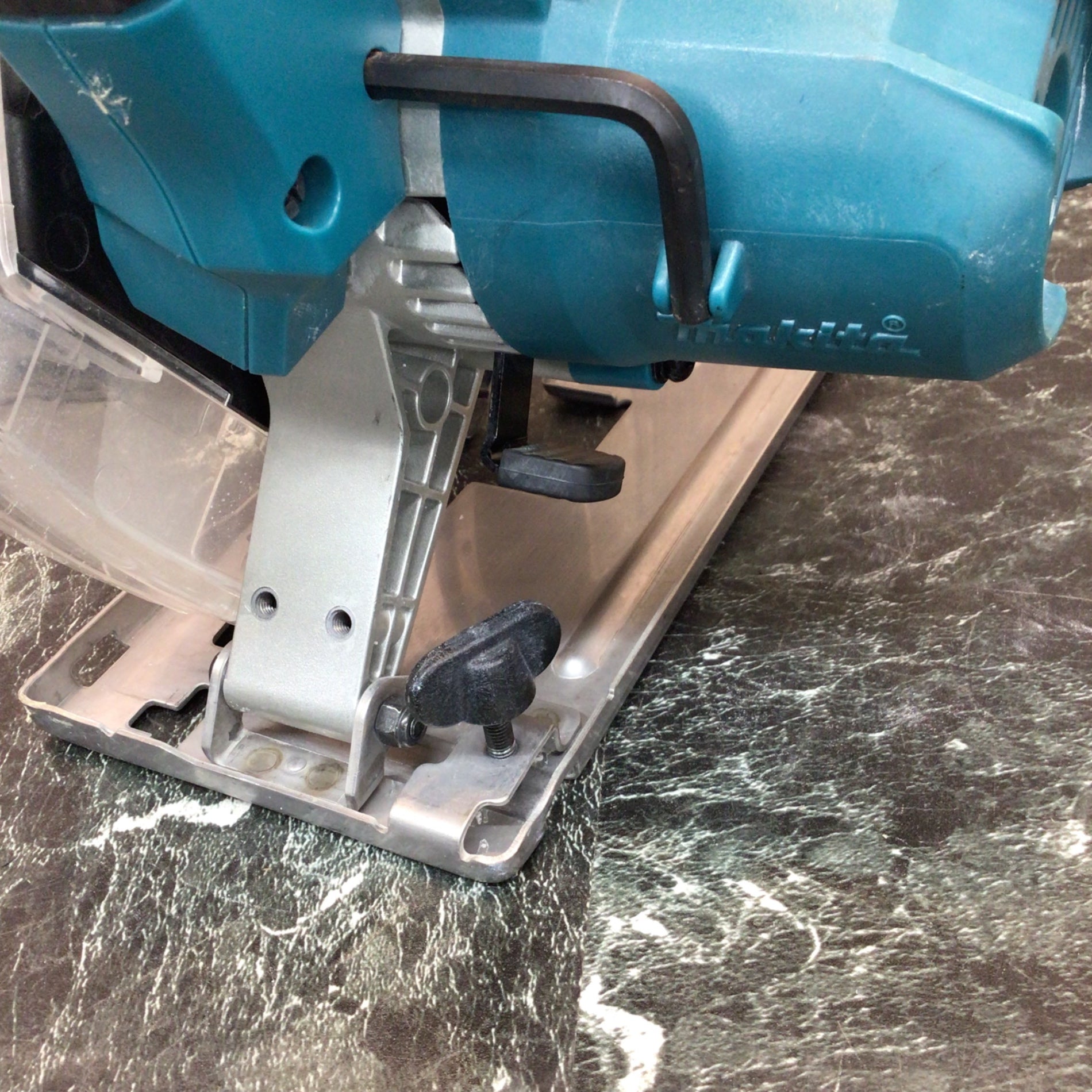 ★マキタ(makita) コードレスチップソーカッター CS553DZ【八潮店】 ☆マキタ(makita) コードレスチップソーカッター CS553DZ【八潮店