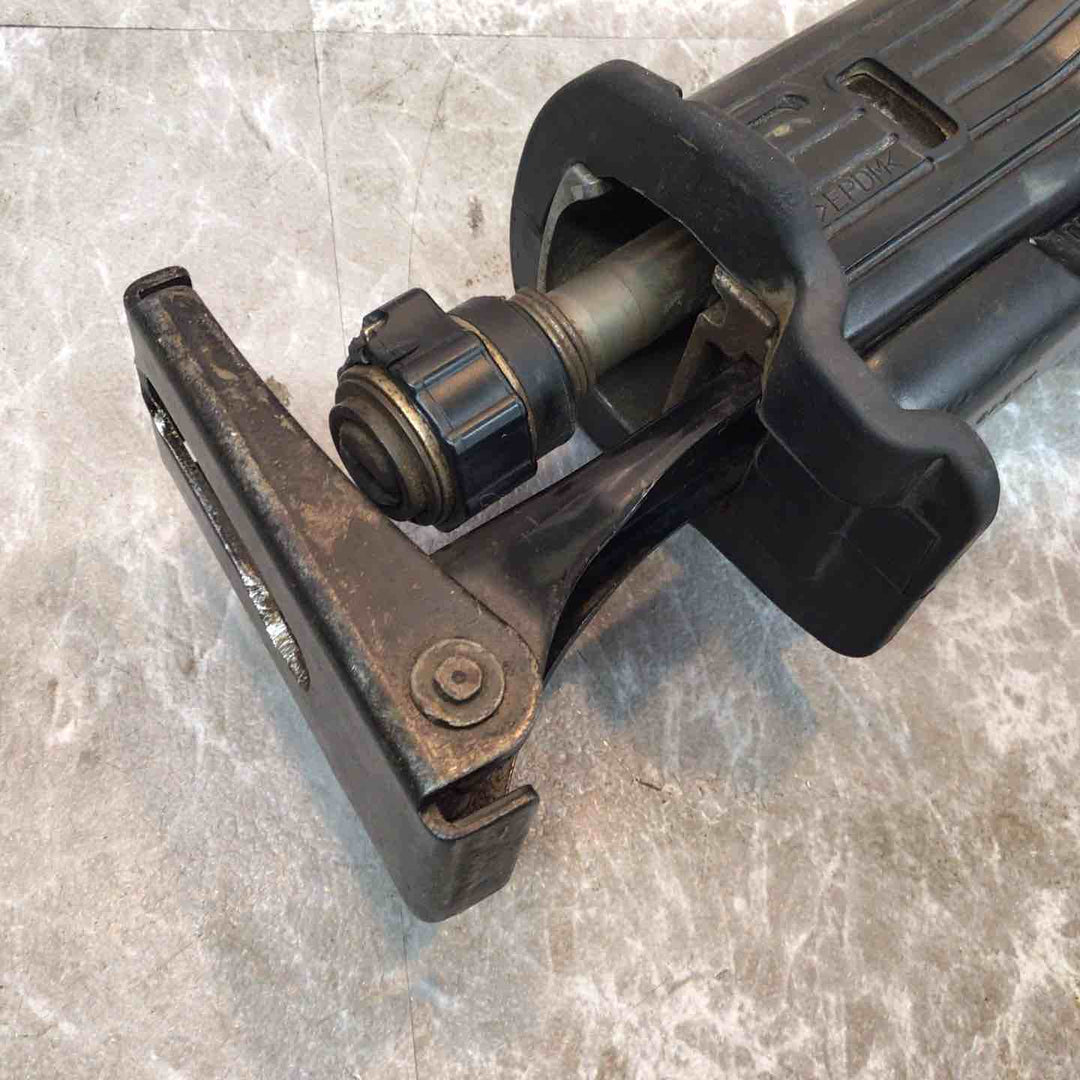 ★マキタ(makita) コードレスレシプロソー JR141DRF【八潮店】
