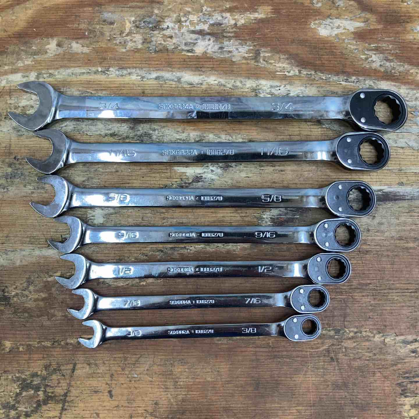 スナップオン(Snap-on) ギザ付ラチェットコンビネーションレンチ 7本セット SOXRR24A 22A 20A 18A16A 14A12A【柏店】 スナップオン(Snap-on) ギザ付ラチェットコンビネーションレンチ 7本