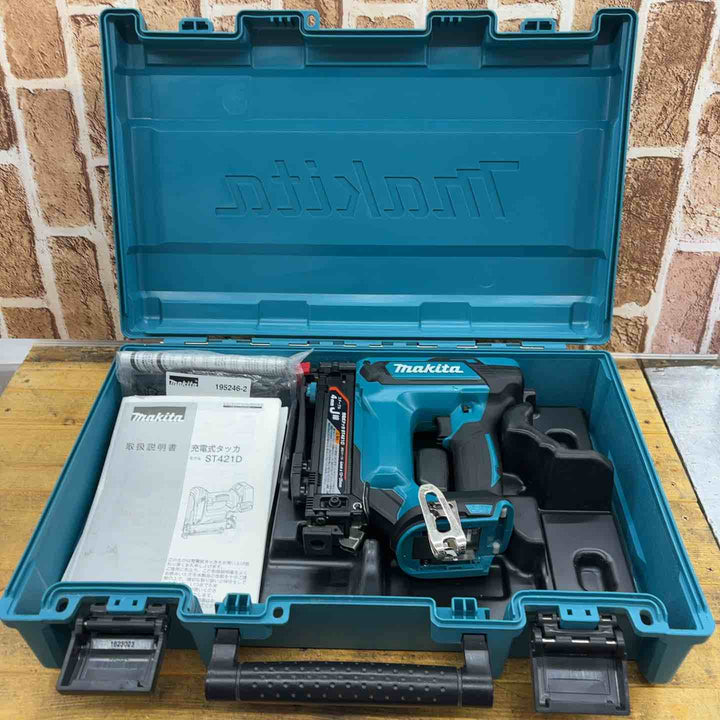 【中古品】マキタ(makita) コードレスタッカー ST421DZK 本体のみ【所沢店】