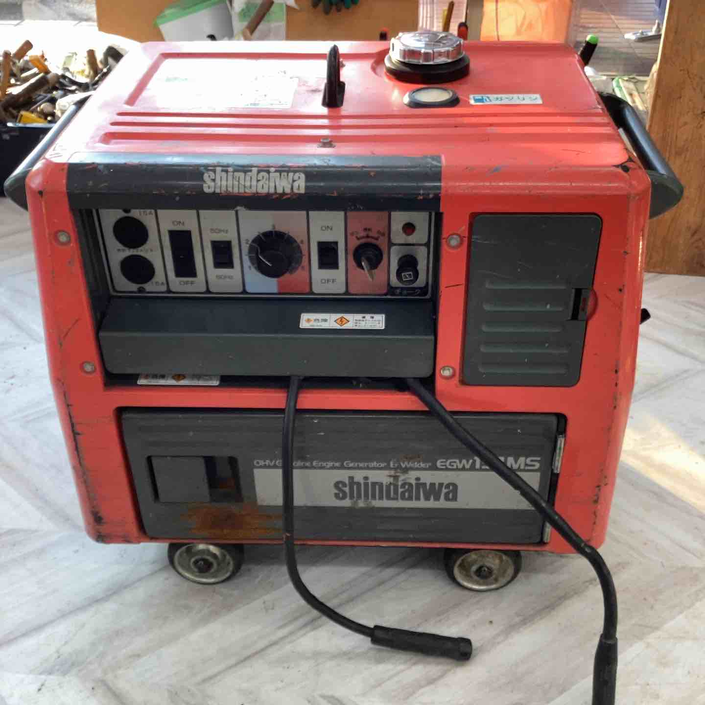 引取限定】新ダイワ EGW151MS 防音型エンジン発電機兼用溶接機