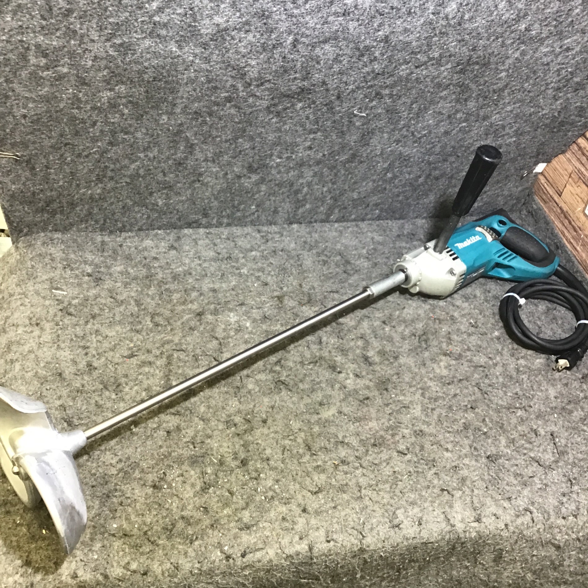 ☆マキタ(makita) かくはん機 UT2204【岩槻店】(Makita UT2204 ☆マキタ(makita) かくはん機 UT2204【岩槻店】(Makita UT2204