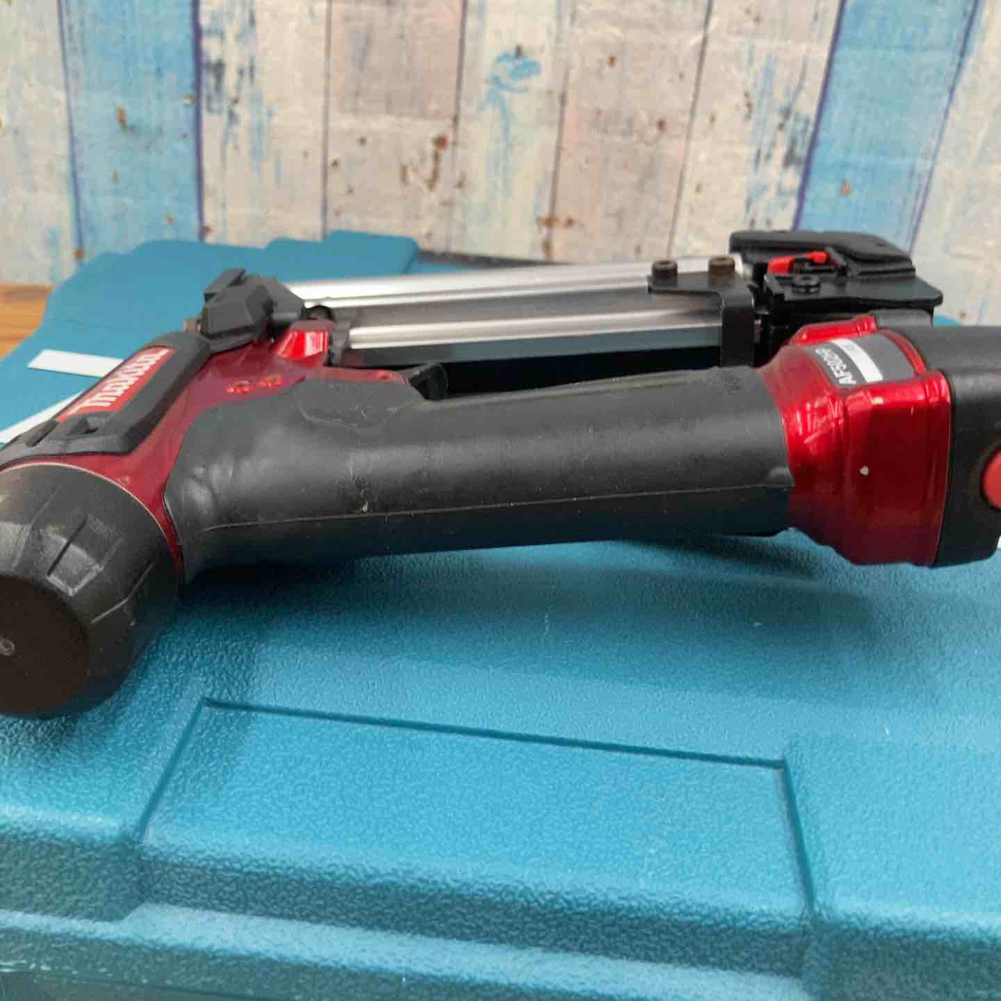 ☆マキタ(makita) 高圧ピンネイラ AF502HP【柏店】 – アクトツール