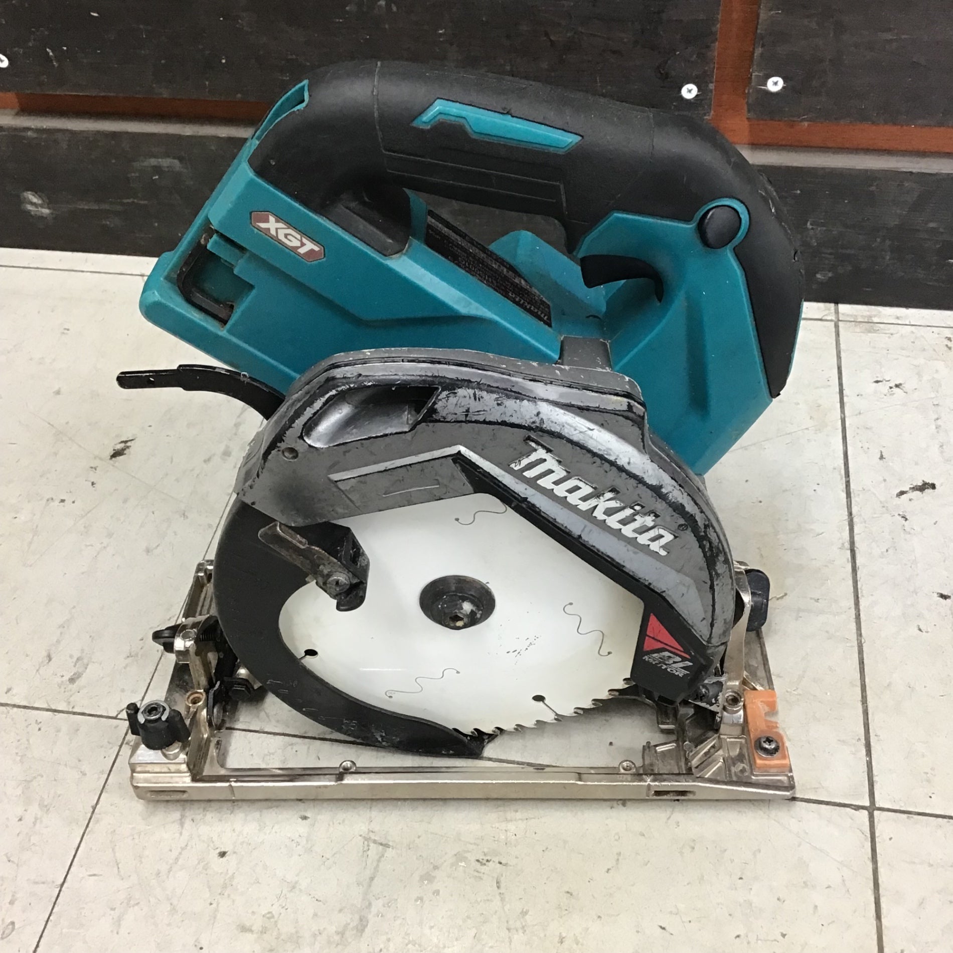 中古品】 マキタ/makita コードレス丸のこ・HS001GRDX 【鴻巣店】 – アクトツールオンラインショップ