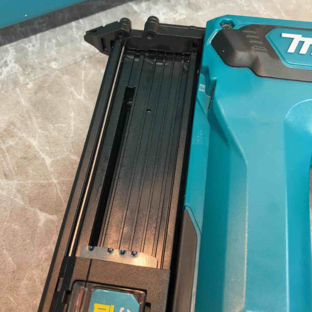 ★マキタ(makita) コードレスフィニッシュネイラ FN350DRG【八潮店】