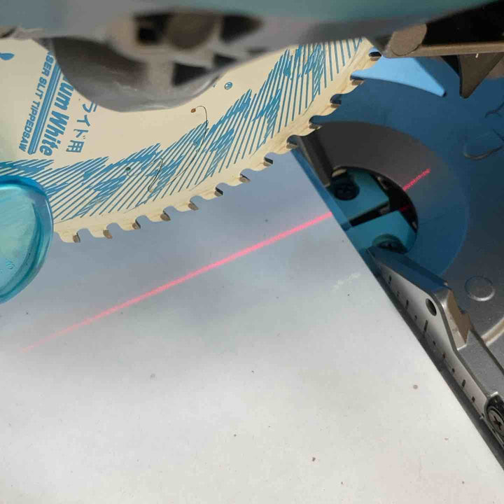 ★マキタ(makita) 165mm コードレススライドマルノコ LS001GZ　本体のみ【岩槻店】