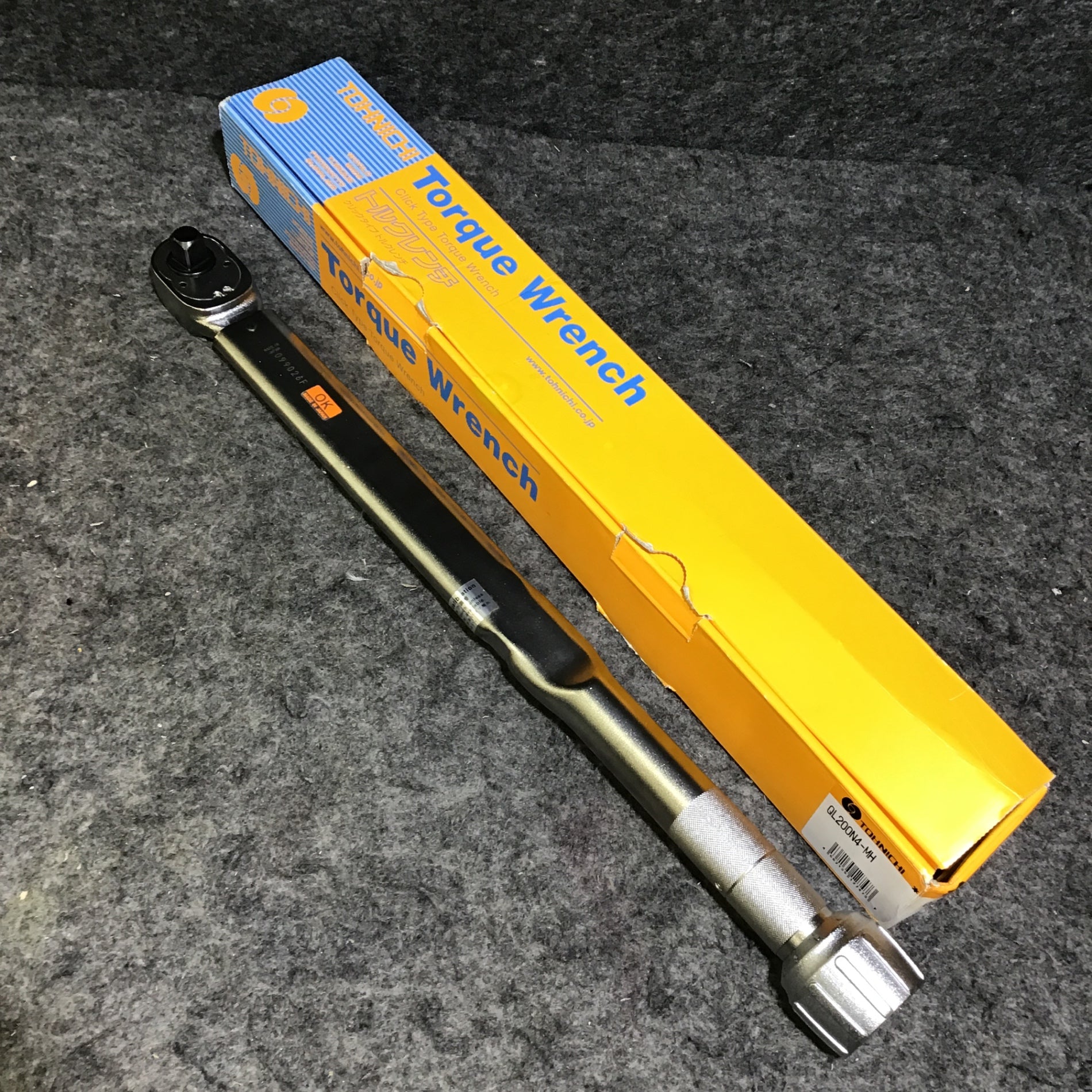 美品※精度テスト済み※】東日(TOHNICHI) トルクレンチ QL200N4-MH 差込 