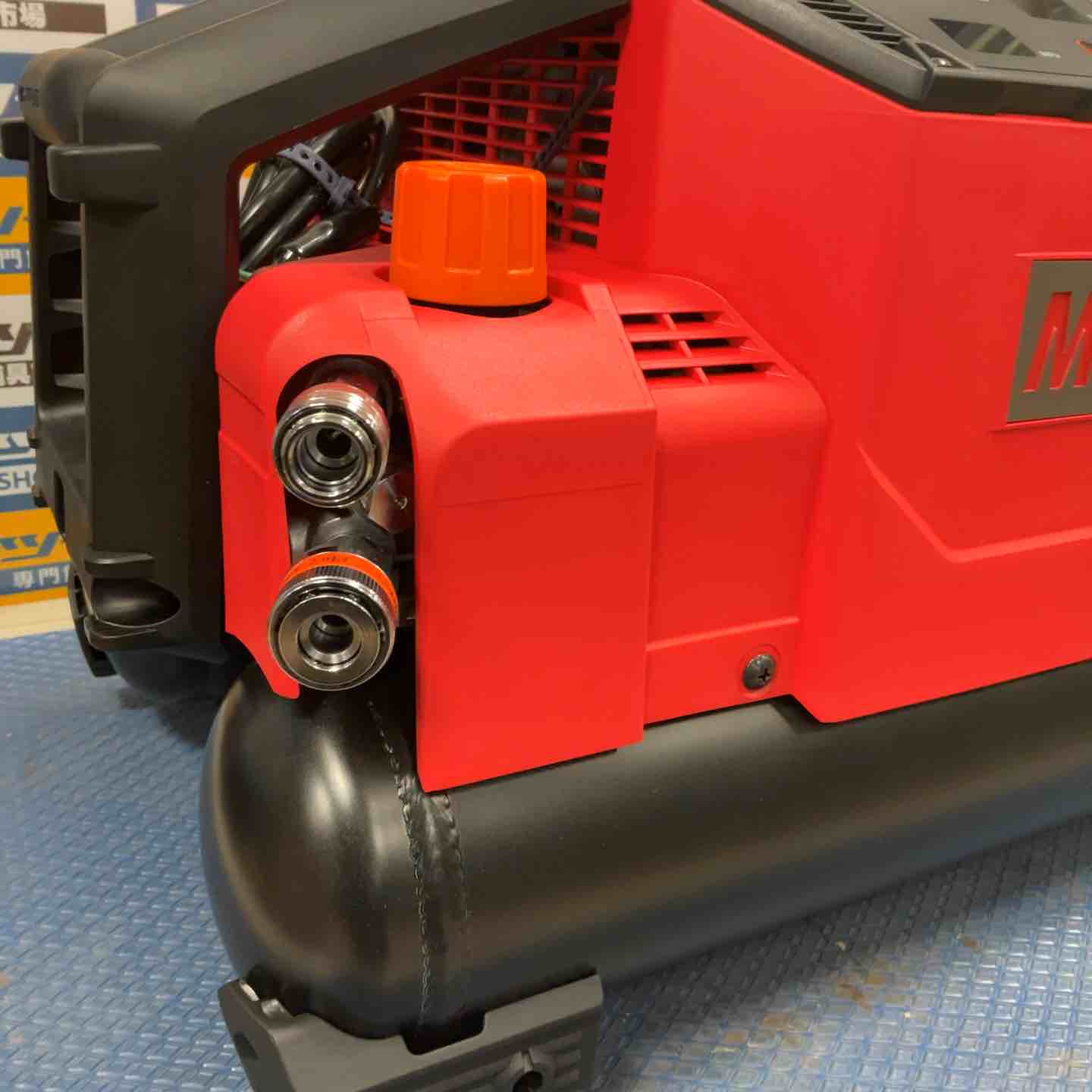 ☆マックス(MAX) エアコンプレッサー AK-HH1310E_レッド【草加店