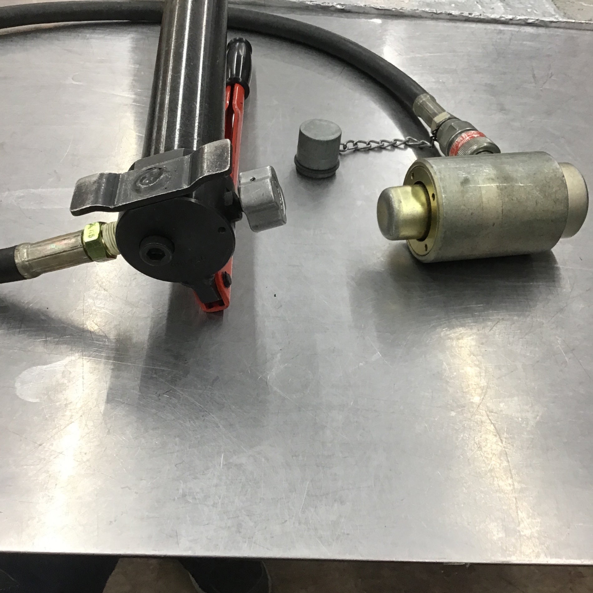 〇泉精器(IZUMI) 分離型油圧式パンチャ SH-10-1(ポンプHP-180N付