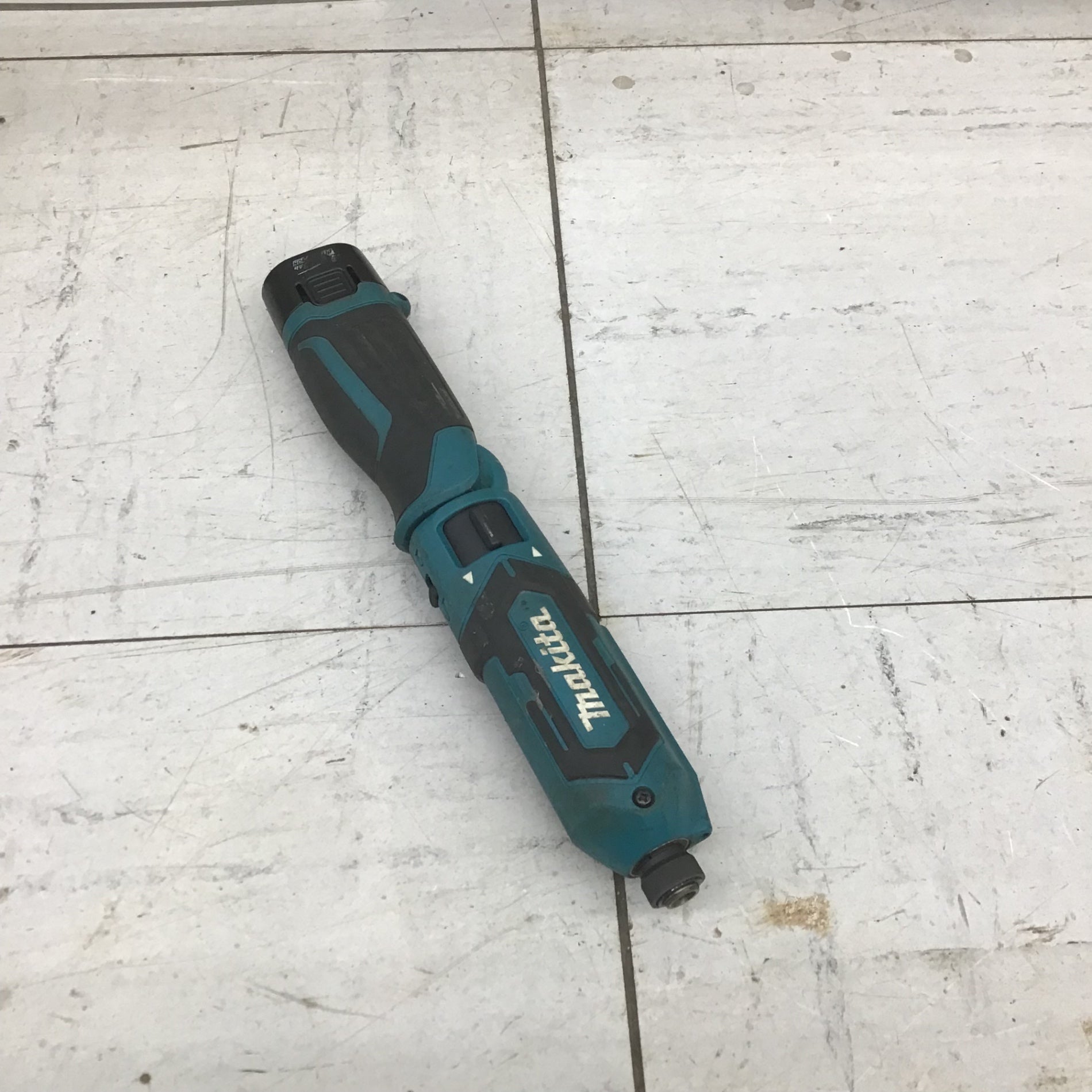中古品】 マキタ/makita コードレスペンインパクトドライバー