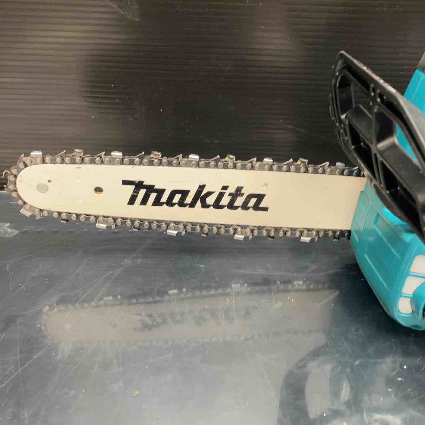 ☆マキタ(makita) コードレスチェーンソー MUC254DZ【川越店