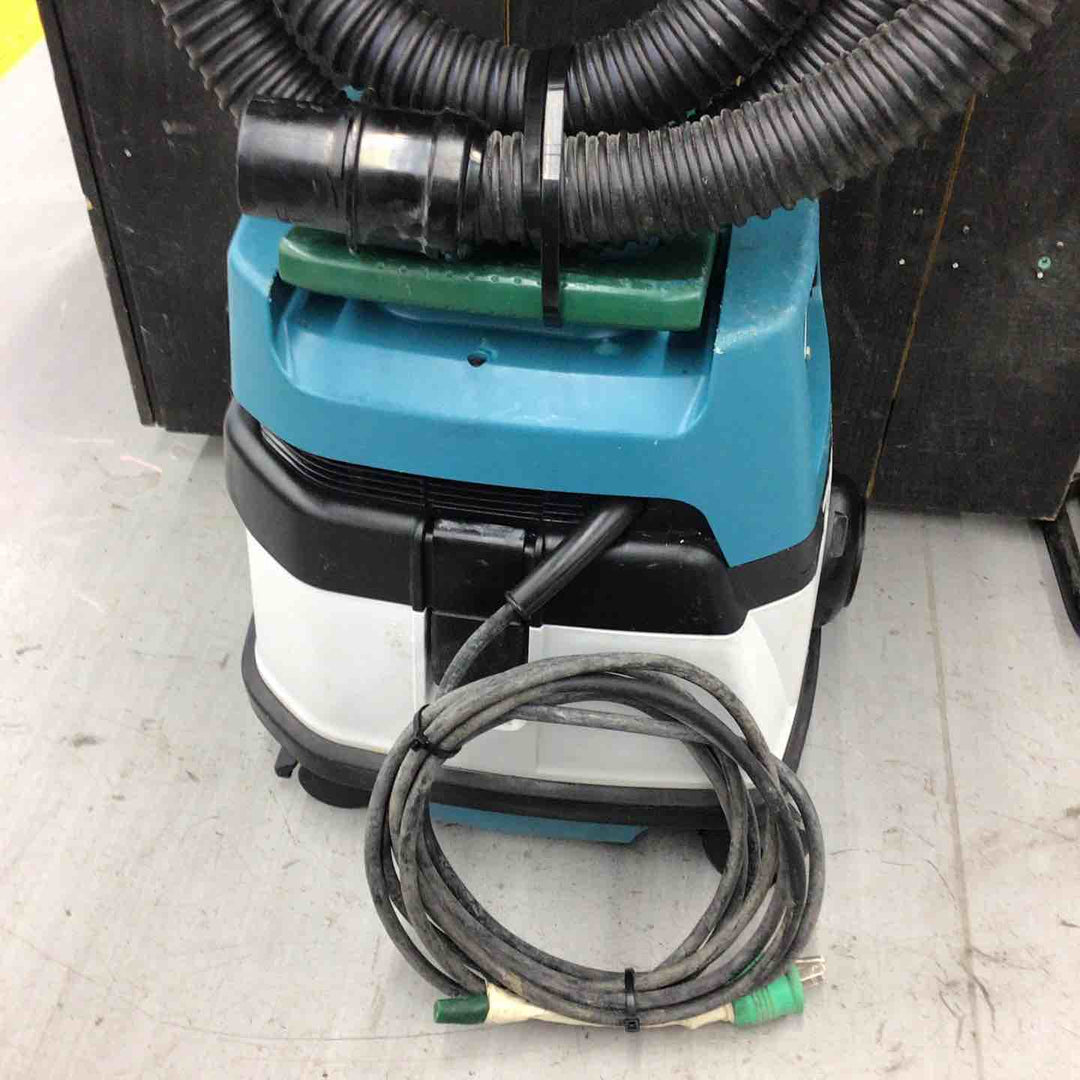 【中古品】★マキタ(makita) 集じん機 乾湿両用 483(P)【戸田店】
