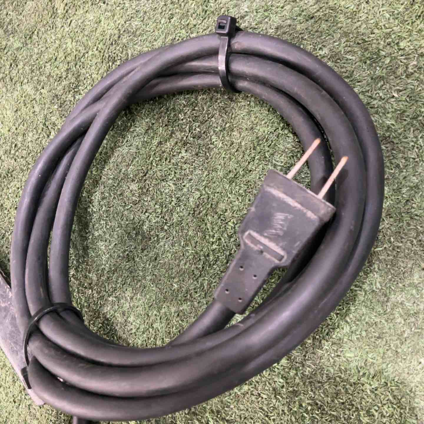 ☆マキタ(makita) 150mm電子ディスクグラインダ GA6021C 動作確認済