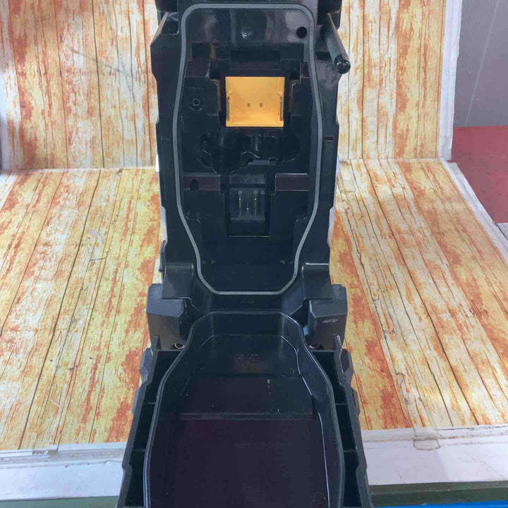 ★マキタ(makita) コードレスラジオ MR108B【川崎店】