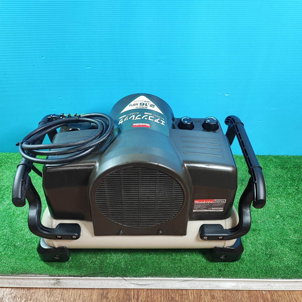 Makita AC461XLエアコンプレッサー 11Lジャンク品 Makita AC461XLエアコンプレッサー 11Lジャンク品 Makita