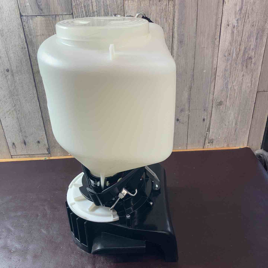 【中古美品】SOLO ポータブルスプレッダー 421-S 散布機 未使用長期保管品【東大和店】