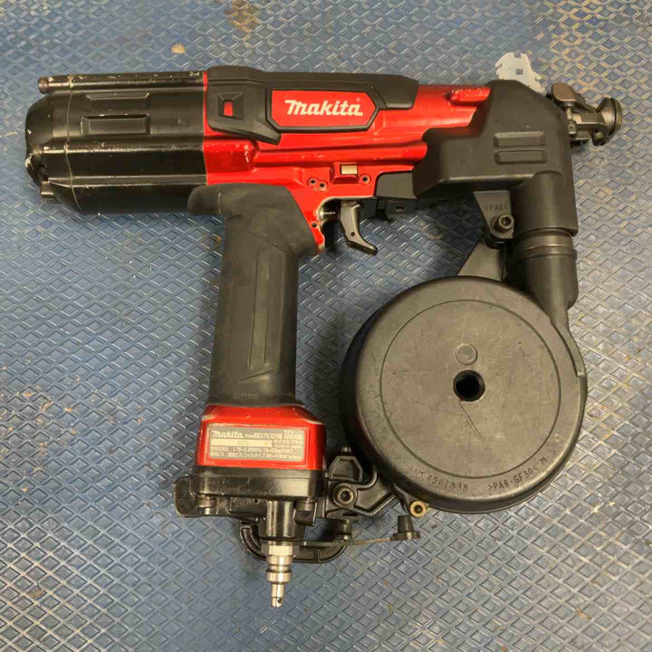 ★マキタ(makita) 高圧エアネジ打ち機 AR411HR【草加店】