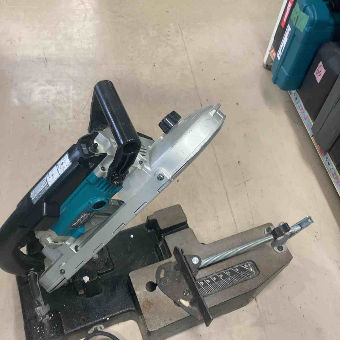 店頭受取り限定】☆マキタ(makita) ポータブルバンドソー 2107FW【町田