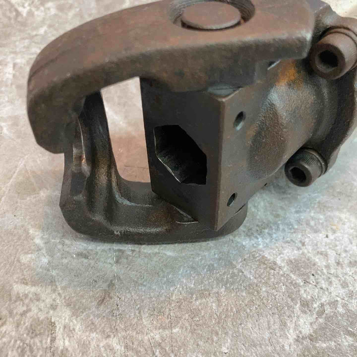 【中古品】マキタ makita 電動ハンマ HM0830 ハンドル無し ケース無し【八潮店】