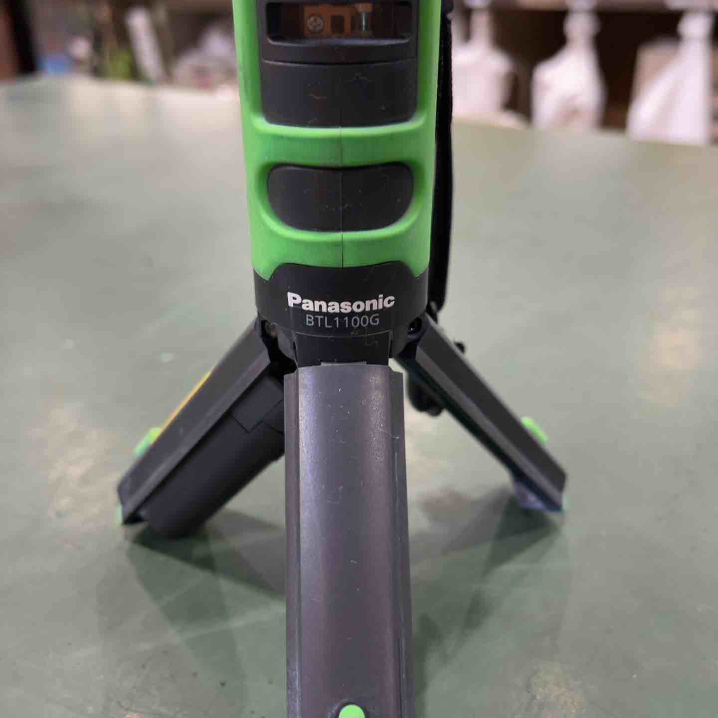National BTL1100G レーザー墨出し器