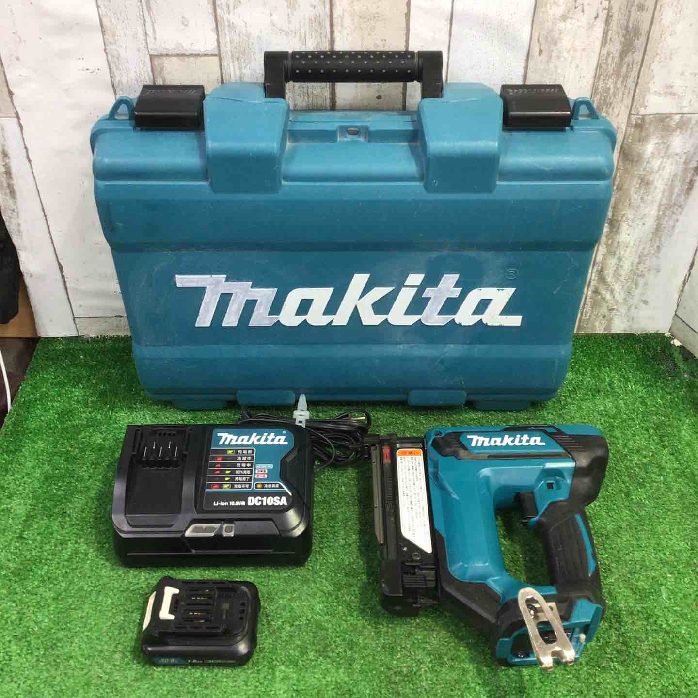 マキタ(makita) コードレスピンネイラ PT354DSH【町田店】 マキタ(makita) コードレスピンネイラ PT354DSH【町田店】 – アクト